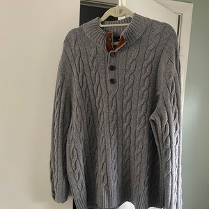 Vineyard vines sweater